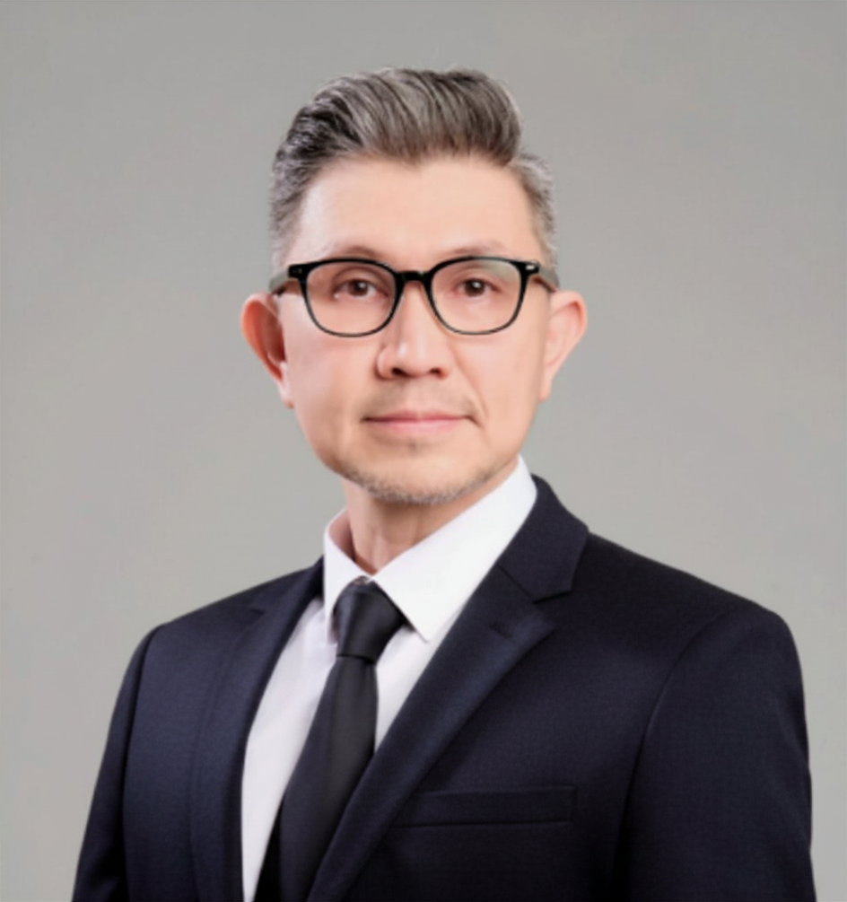 Mann Lee, Cooperative Institution Expert